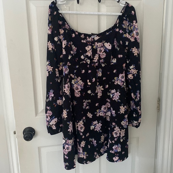 As U Wish Long sleeve light floral dress size large - Picture 1 of 2